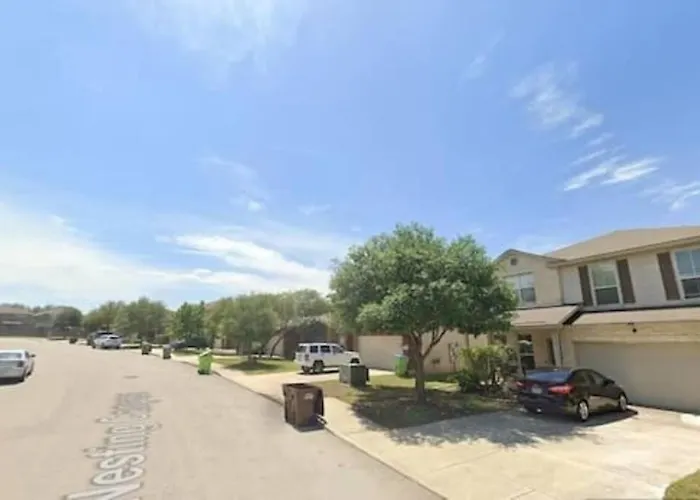 Cozy Home - Seaworld, Six Flags, Bmt Cup, Lackland