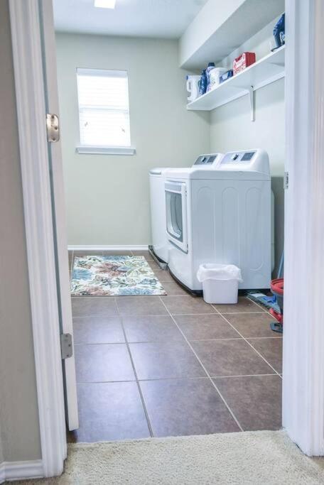 Cozy - Seaworld, Six Flags, Bmt Cup, Lackland Holiday home *